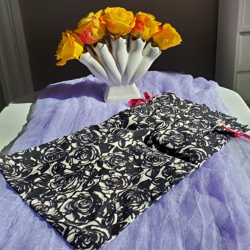 Bold Brighton black & white/cream rose floral print bag, great condition